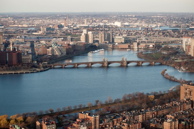 vista-aerea-puente-longfellow-boston-massachusetts-estados-unidos_19485-40703